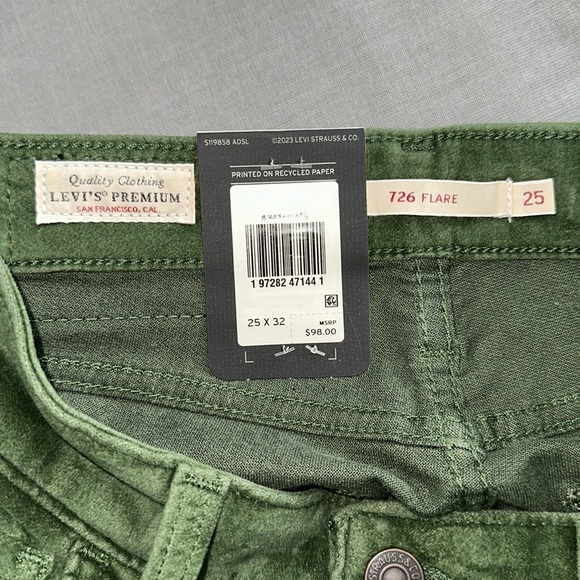 NWT Levi 726 high rise flare corduroy pants - Picture 7 of 11